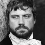 Oliver Reed 2